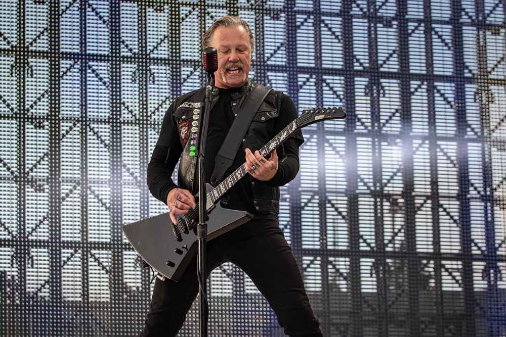 Metallica Play 'The God That Failed' Live in Sweden