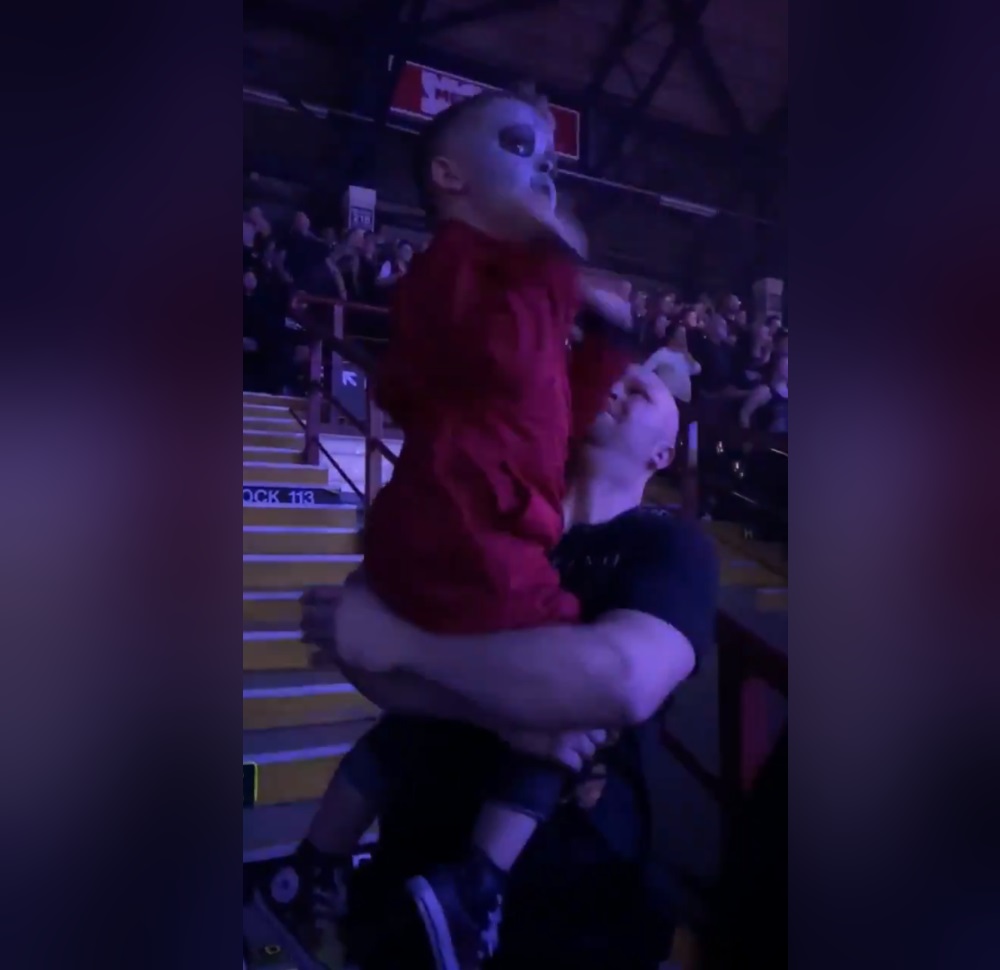 Viral Kid Air Drums To Slipknot During Show