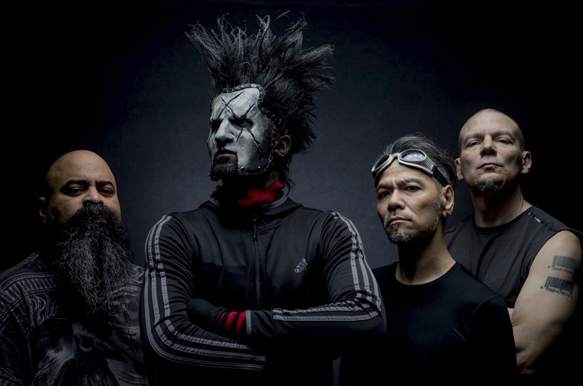 Static-X: 'Hollow'
