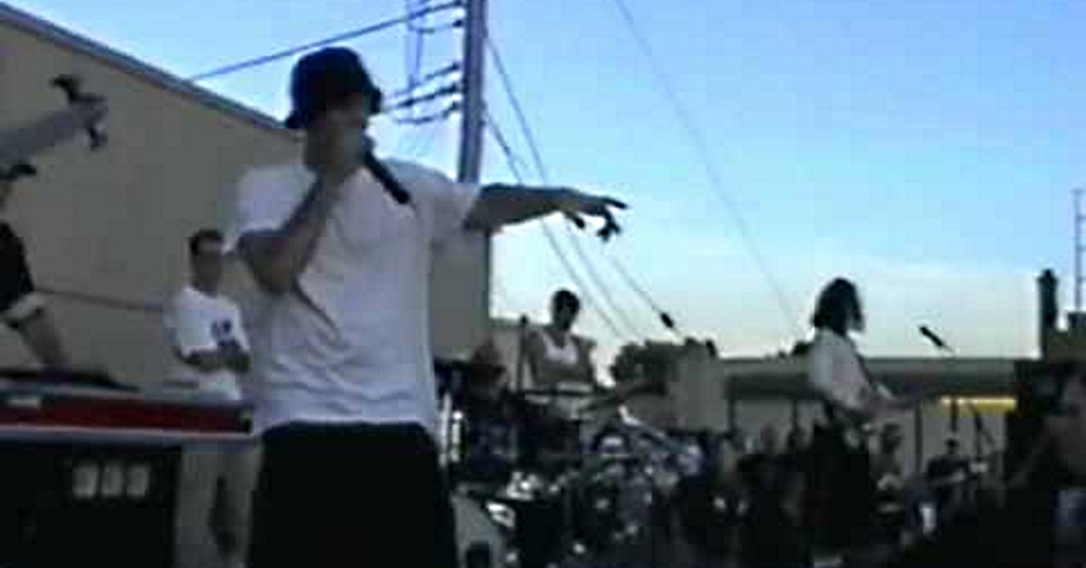 Watch Limp Bizkit Play a Parking Lot in 1997