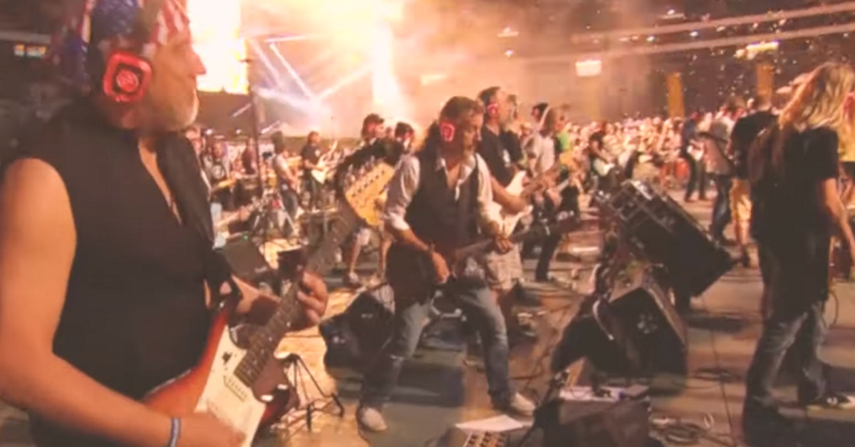 Watch 1,000 People Play Rage Against The Machine's 'Killing In The Name' Together