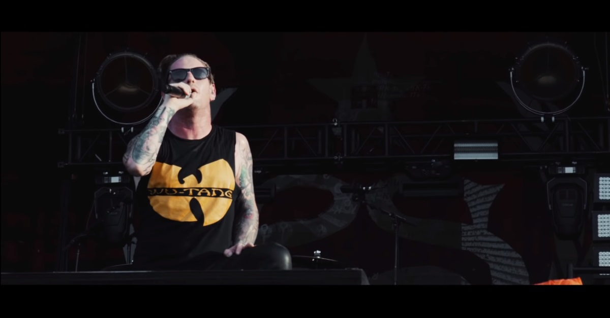 Watch Stone Sour's Eruptive Live Video for 'Cold Reader'