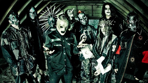 Why does Slipknot have 9 members? 