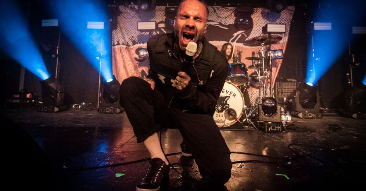 Fever 333's Jason Aalon Butler performing live. 