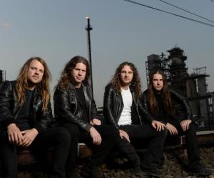 Airbourne "Flying The Flag For Rock n Roll"