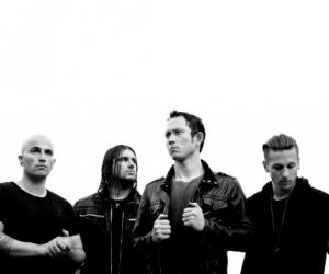 Trivium - Silence In The SnowOfficialVideo!
