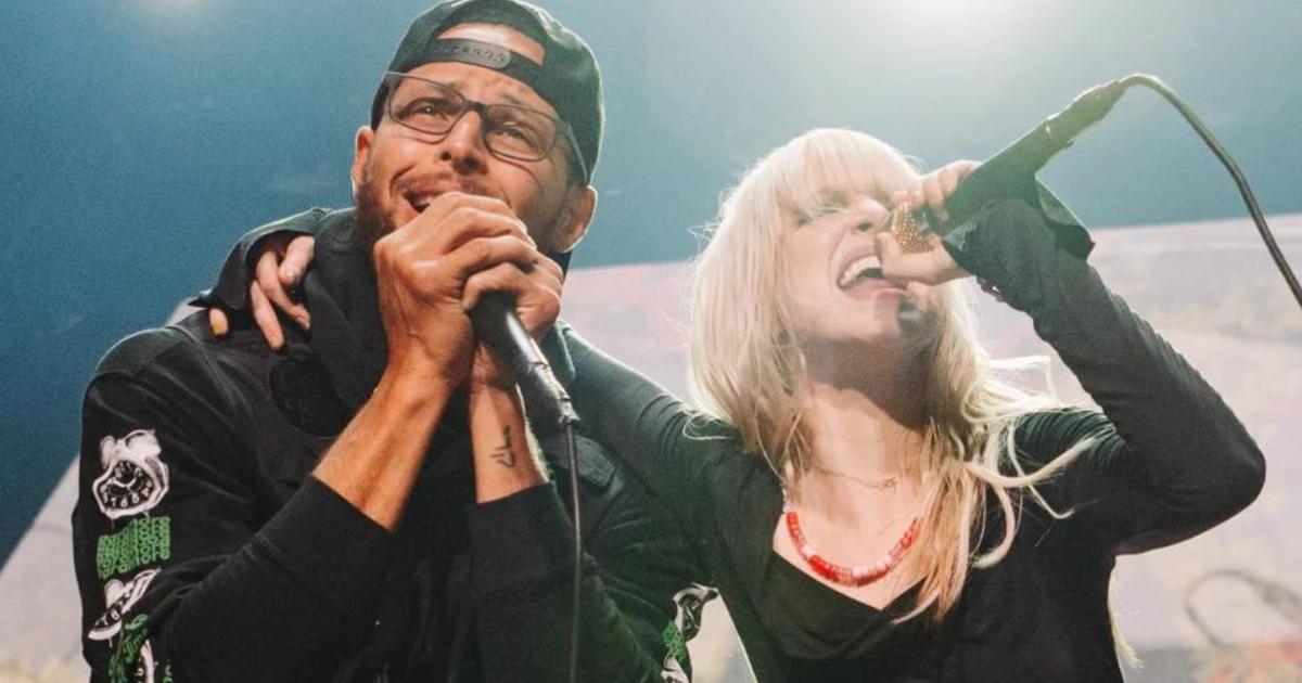 Steph Curry sings 'Misery Business' at Paramore show in SF, Warriors